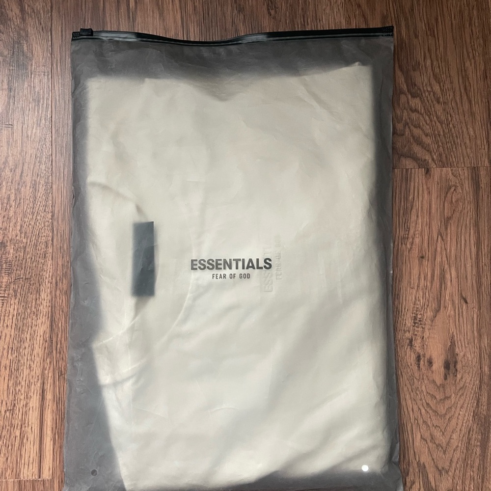 Fear of God Essential Tee